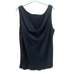 Maglietta smanicata con scollo drappeggiato